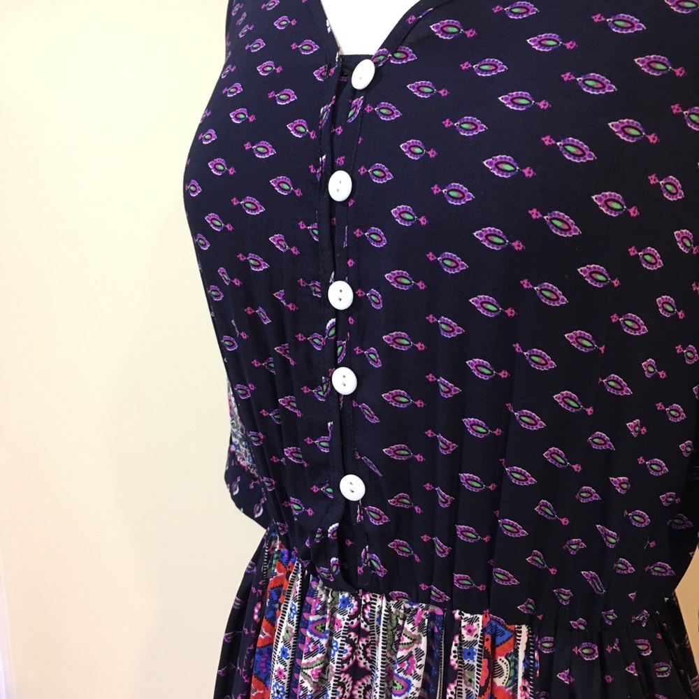 Button Front 3/4 Sleeve Floral Dress - Picture 4 of 5
